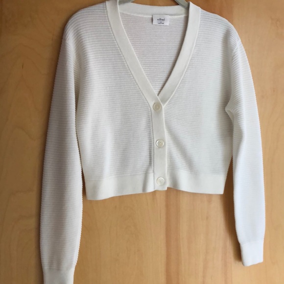 Wilfred Light Cropped Cardigan In Cream 